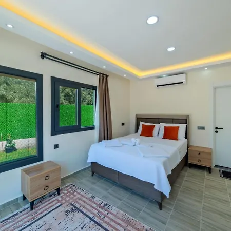 Kizil Hotel 4*